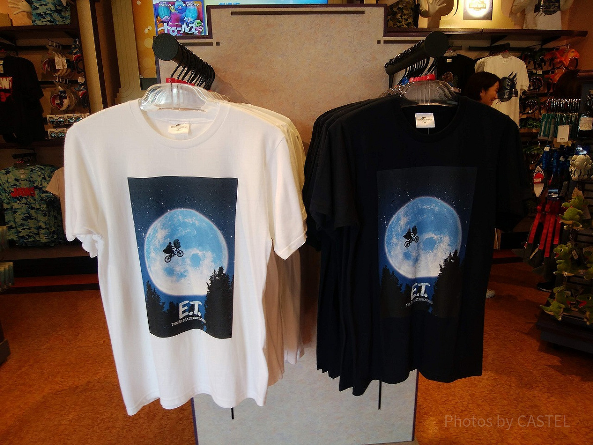 ユニバーサルスタジオセレクトのE.T.のTシャツ（3,900円）