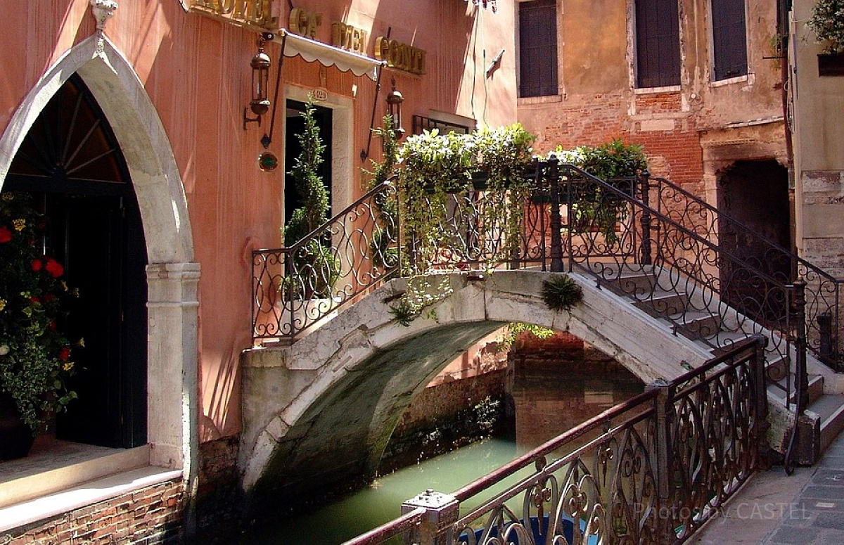 ヴェネツィアの水路