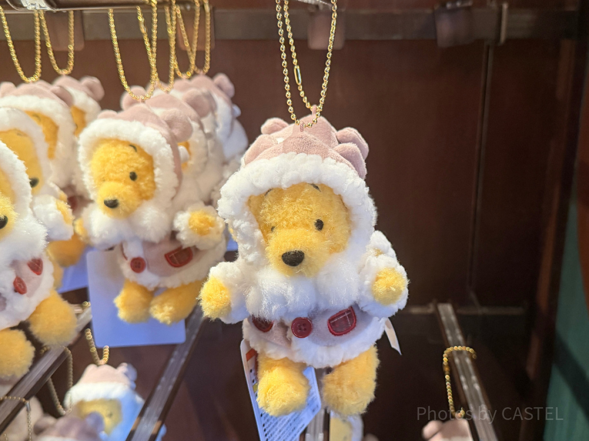 プーさんぬいぐるみバッジ(クリスマスグッズ2025)