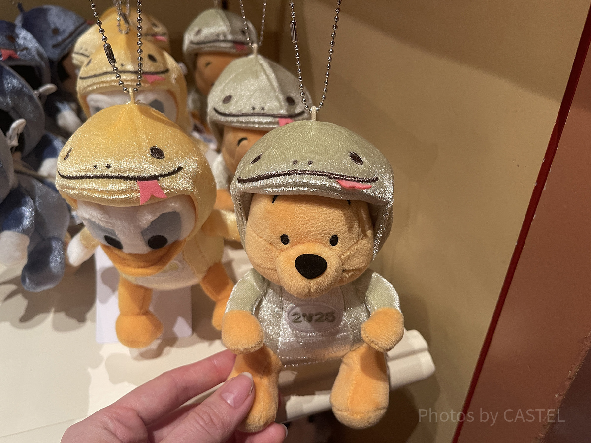 プーさんぬいぐるみバッジ(ディズニーお正月グッズ2025