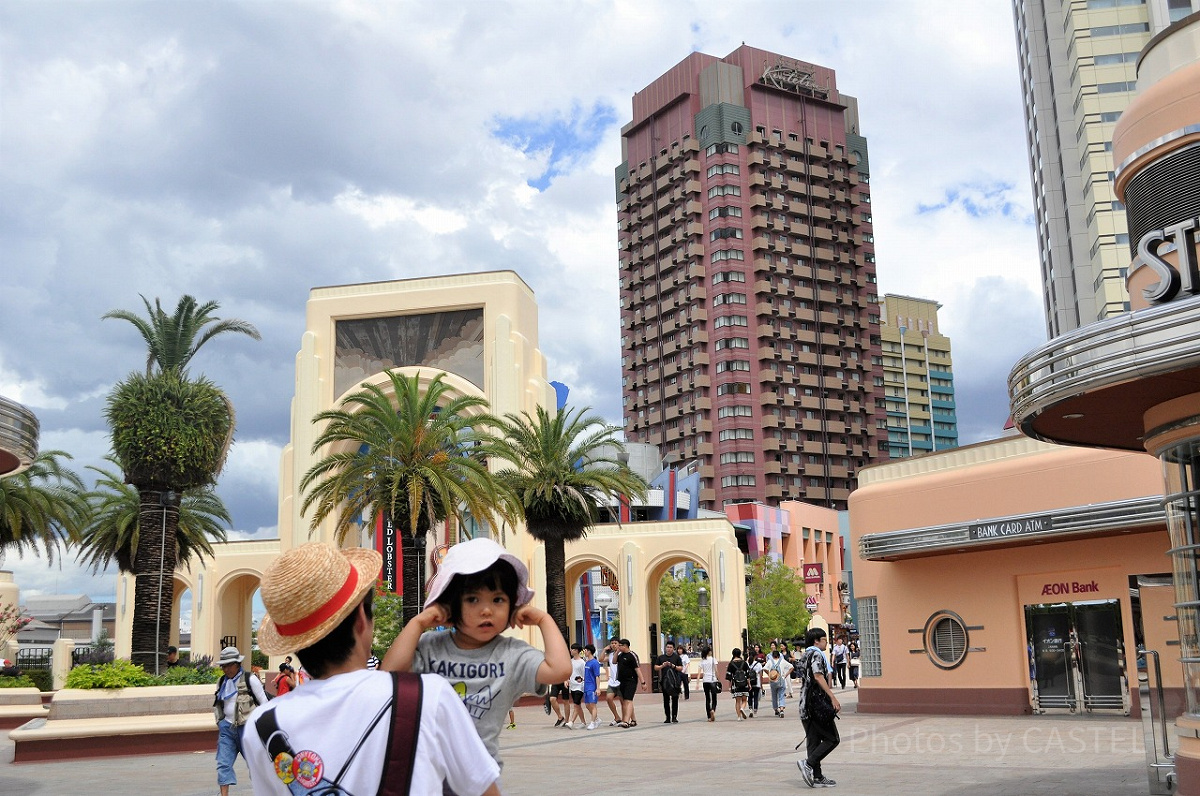 奥に見えるのがユニバーサルシティウォーク大阪とUSJのオフィシャルホテル