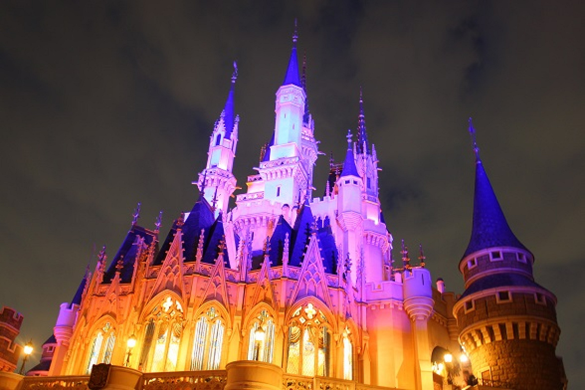 サンクスデー という貴重な一晩 キャステル Castel ディズニー情報
