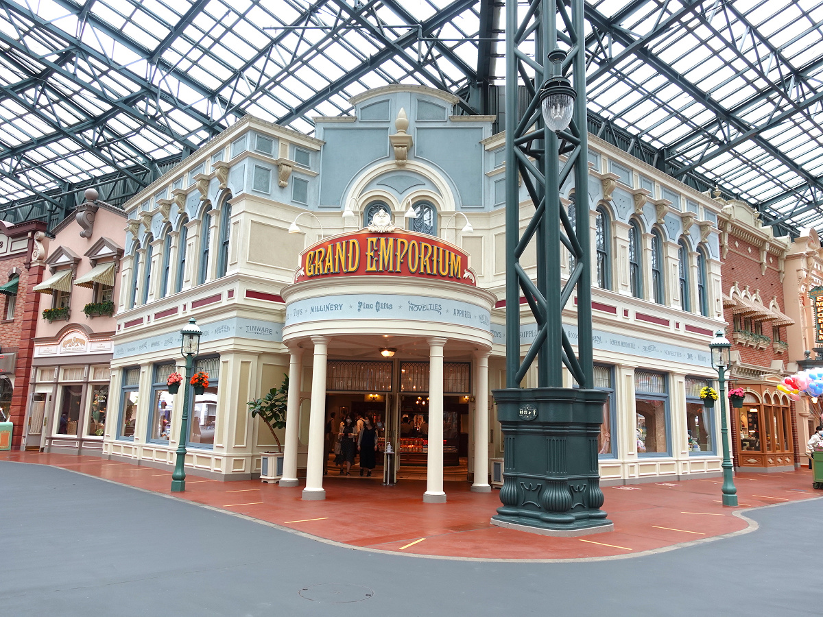 エンポーリアム キャステル CASTEL ディズニー情報