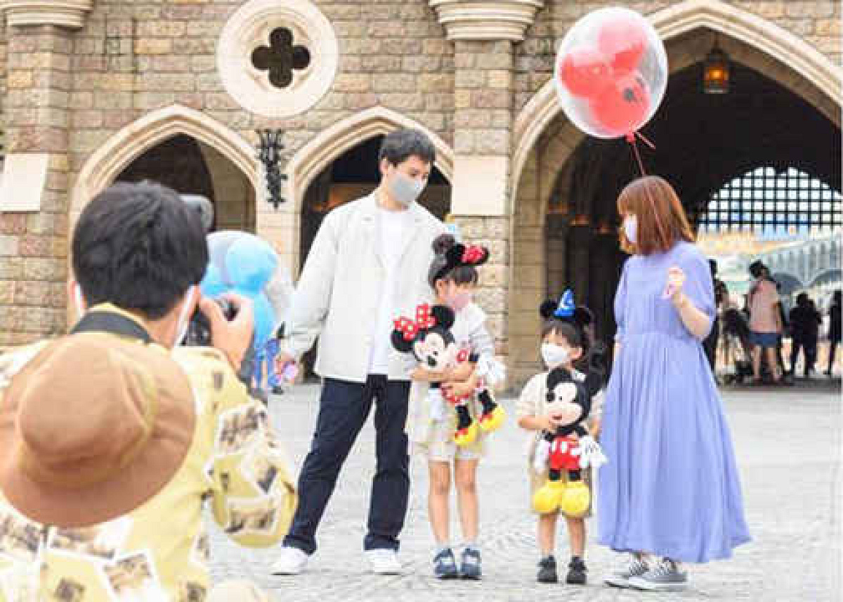 初登場 東京ディズニーランドでいつもと違う思い出をつくる 2days 写真撮影つき キャステル Castel ディズニー情報