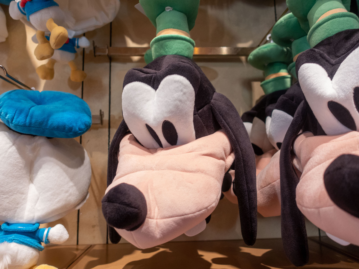 グーフィーのファンキャップ 表 キャステル Castel ディズニー情報