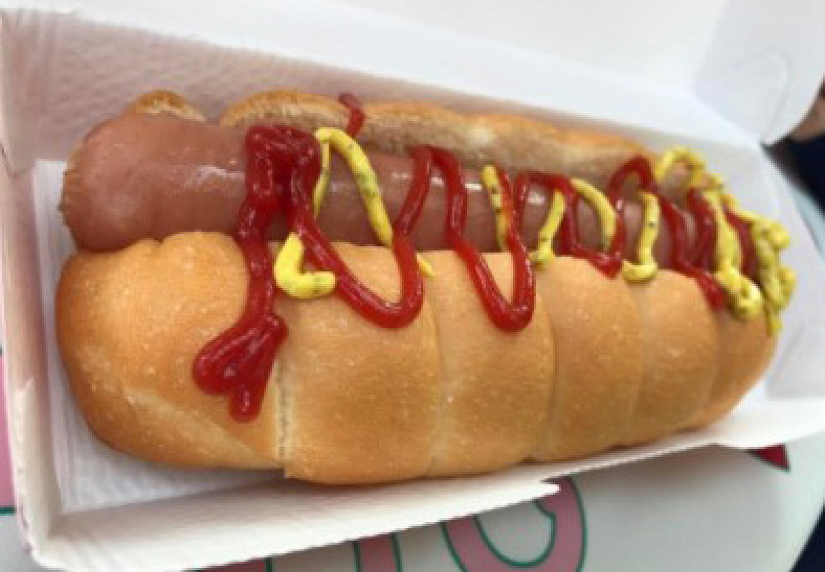 ホットドック キャステル CASTEL ディズニー情報