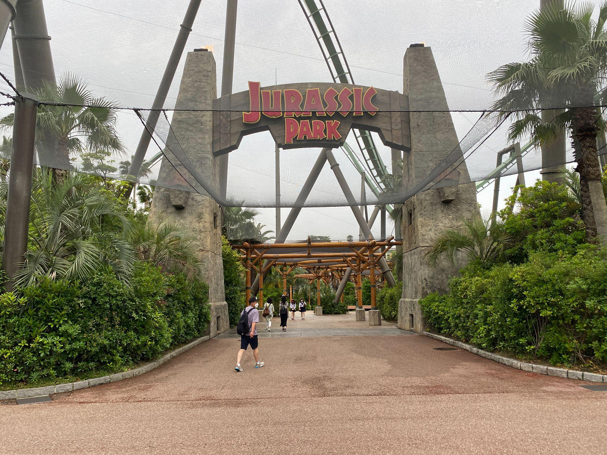 ジュラシック パーク 入り口 キャステル Castel ディズニー情報