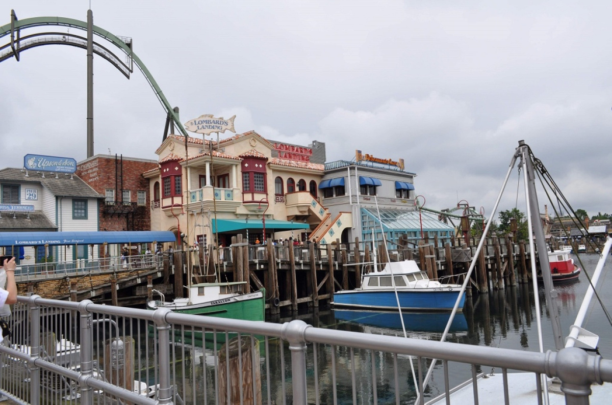 ロンバーズランディングレストラン キャステル Castel ディズニー情報