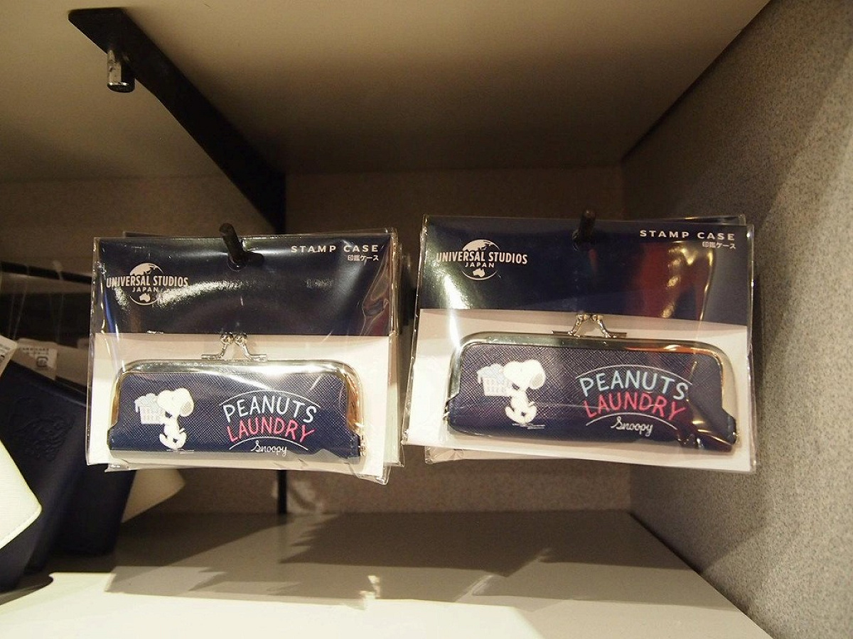 PEANUTS LAUNDRY（ピーナッツ・ランドリー）シリーズの印鑑ケース キャステル CASTEL ディズニー情報