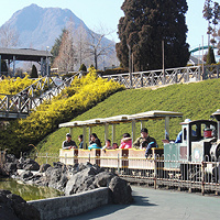 【2025】城島高原パークのアトラクション16選!日本初の木製コースターや子供向けアトラクションまとめ!