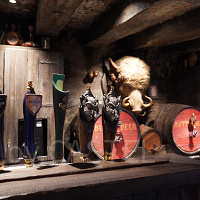 【USJ】ホッグズ・ヘッド・パブのメニュー&場所まとめ！動くイノシシの頭がある！？映画登場シーンも紹介