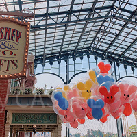 【必見】ディズニーで買える風船の値段&販売場所まとめ!風船の持ち歩き注意点&持ち帰り方も!