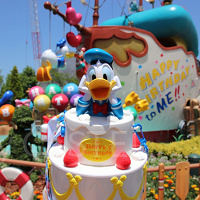 【完全版】ドナルドダックの誕生日は6月9日！お祝いはディズニーのどこでできる？