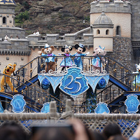 【ディズニーシー25周年ショー】スパークリング・ジュビリー・セレブレーションはどんなショー？登場キャラクター、陸上演出はどんな感じ？