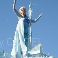 冬のディズニーコーデ！12月・1月・2月の服装のポイントと持ち物！カップルや友達とおそろいで