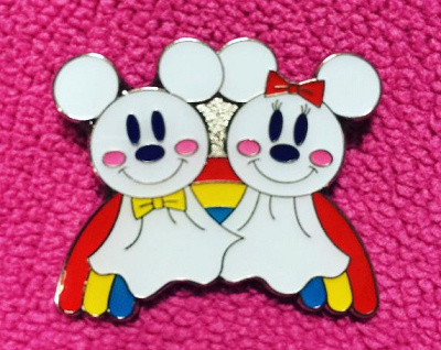 てるてる坊主のミッキー＆ミニーバッジ