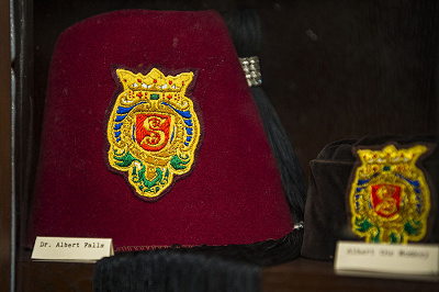 S.E.A.メンバーの証であるトルコ帽