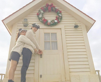 バックハグポーズ(ケープコッド)