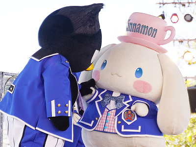 ライブショーのばつ丸・シナモロール