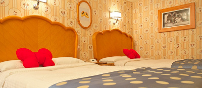 ベッド・リビングルーム