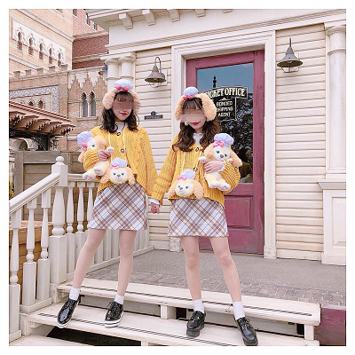 クッキーアン×イエローカーディガンの双子コーデ