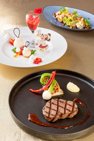 “ディズニー・クリスマス”エンパイア・グリル・ディナー