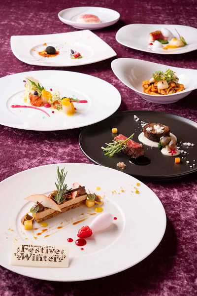 “ディズニー・クリスマス”スペシャルディナー スカーレットクリスマス