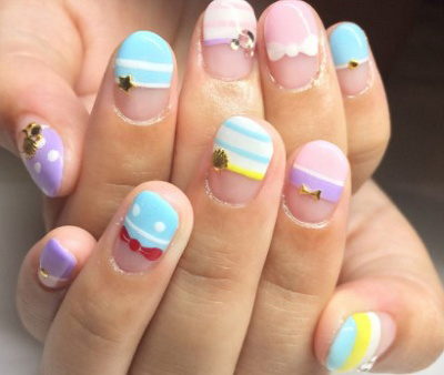 ドナルド・ディジーのモチーフネイル