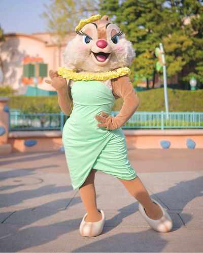 ディズニー】チップとデールの憧れの歌姫クラリス！ショーパレード