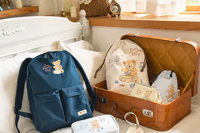 ダッフィー　３way リュック　カチューシャ　ぬいぐるみポーチ　まとめ売り ダッフィー 3way リュック カチューシャ ぬいぐるみポーチ
