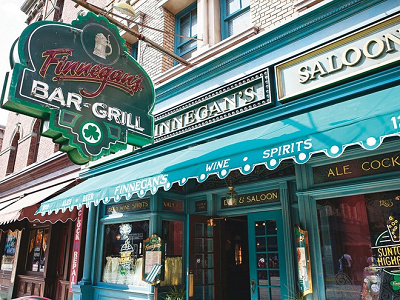 フィネガンズ・バー&グリル