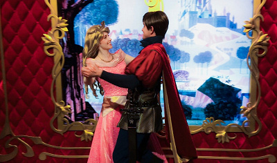 香港ディズニーランド グリーティングにて目の前で2人に踊ってもらいました!