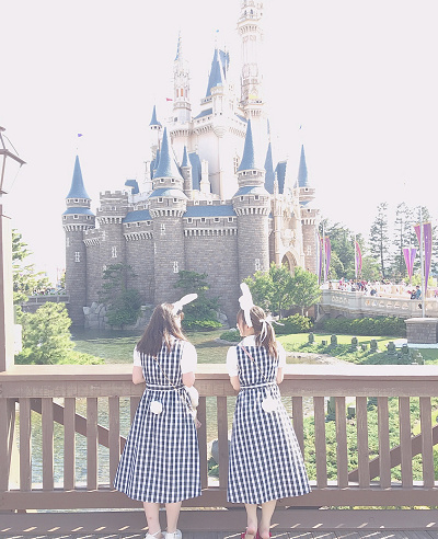 アイディア勝ち！うさぎのしっぽ付きコーデ