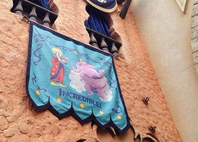 よく見るとかくれジーニーが!