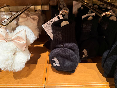 新品未使用　ファンキャップ　ディズニー　ミトン　手袋 ディズニー ティガー 被り物 ファンキャップ マフラー 帽子