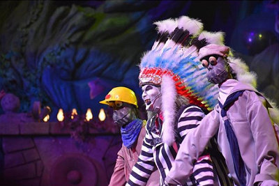 暴れだすラプトル