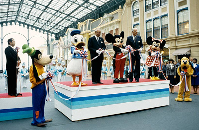 ディズニーランドに坂本龍馬がいた！？「ミート・ザ・ワールド