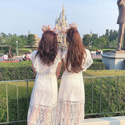 透けレース×ワンピースのコーデ