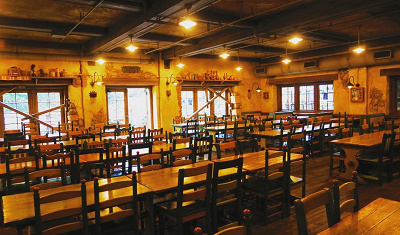 席もこんなにたくさん