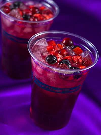 スパークリングカクテル(ブルーベリーリキュール&グレープドリンク)