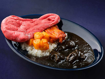 スペシャルビーフカリー、タンドーリチキン添え(辛口)