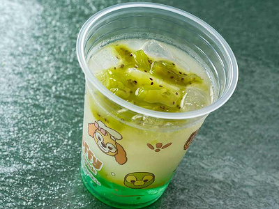 スペシャルドリンク（乳酸菌飲料、レモン、キウイ、アップルシロップ）