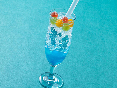 スペシャルスパークリングドリンク（ピーチ＆ライチー）、コレクタブルグラス付き