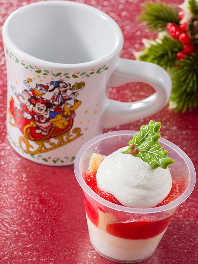 ストロベリーデザート、スーベニアカップ付き