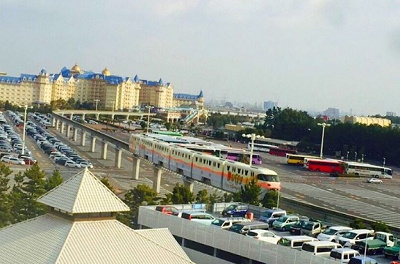 オフィシャルホテルから見たディズニーリゾートライン