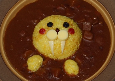 野菜とビーフの中辛カレー(900円)