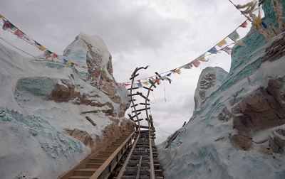 イエティに破壊された線路、これからどうする?!