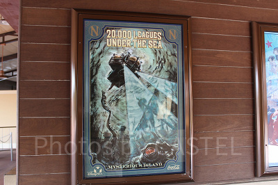 シー編】ディズニーのアトラクションポスター12選！パーク最小の