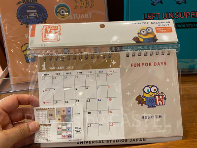 2023年版・ミニオンの月めくり卓上カレンダー