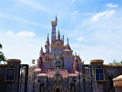 ディズニーファストパス対応アトラクション「美女と野獣“魔法のものがたり”」